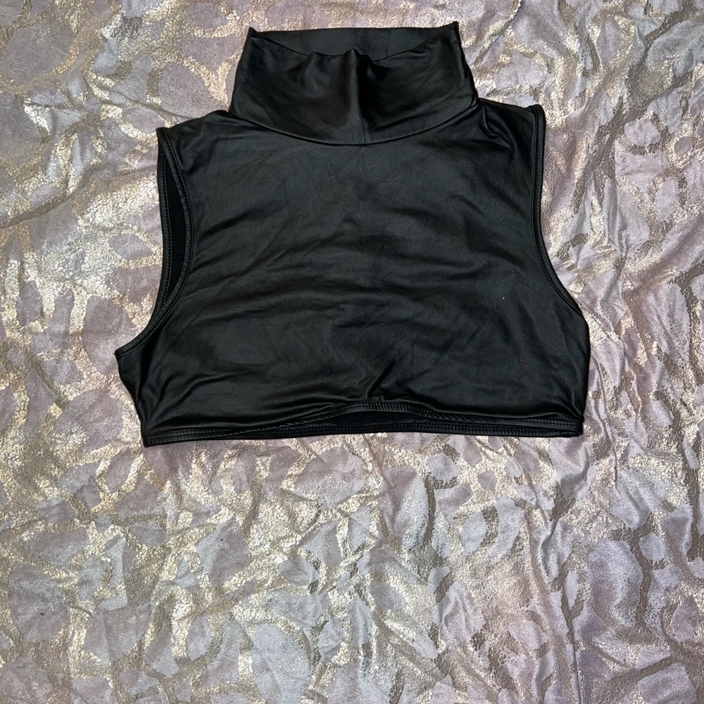 Cropped Turtle neck